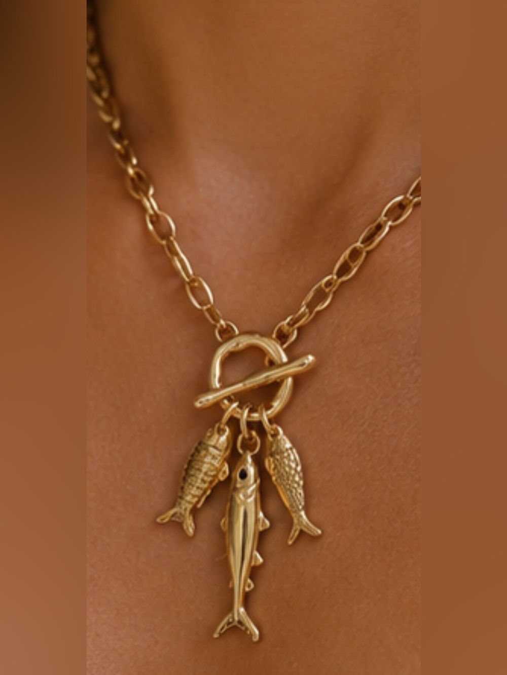 House of Harlow 1960 | Coastal Chic Fish Charm Toggle Necklace ✨ - Picture 3 of 8